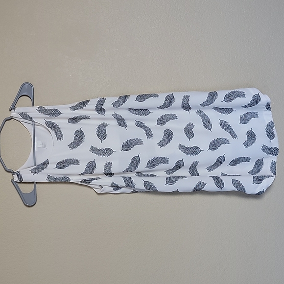 H&M Dresses & Skirts - H&M Sleeveless Dress